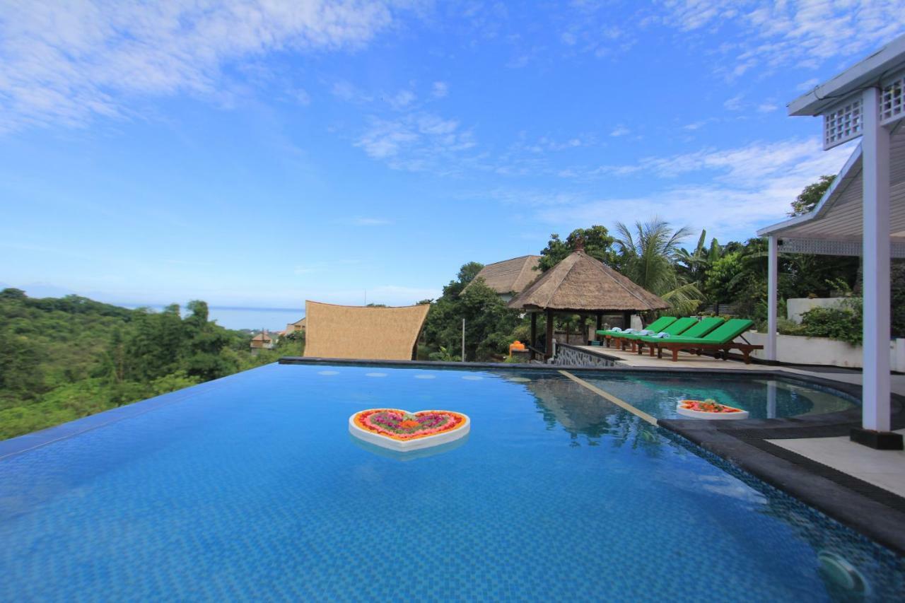 Villa Rinisha Rumah Senja Temukus Lovina Buitenkant foto