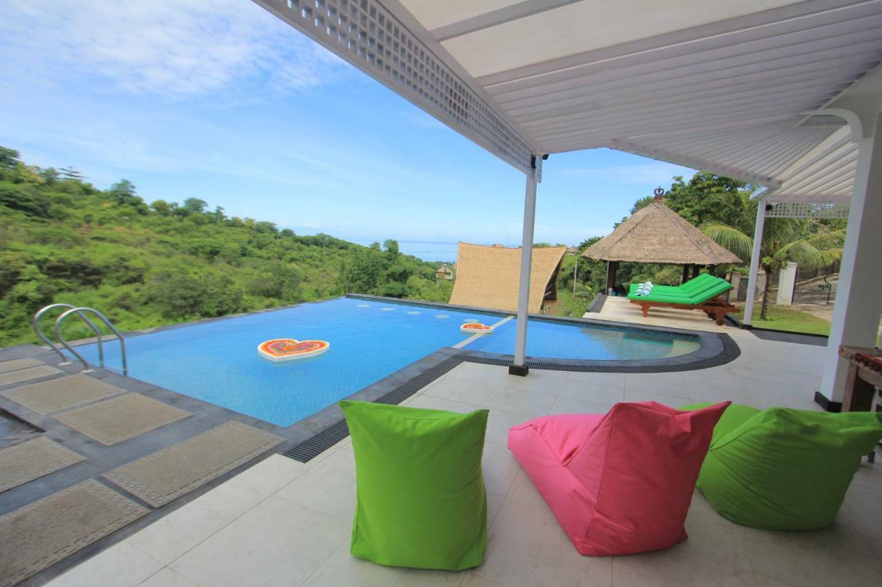 Villa Rinisha Rumah Senja Temukus Lovina Buitenkant foto