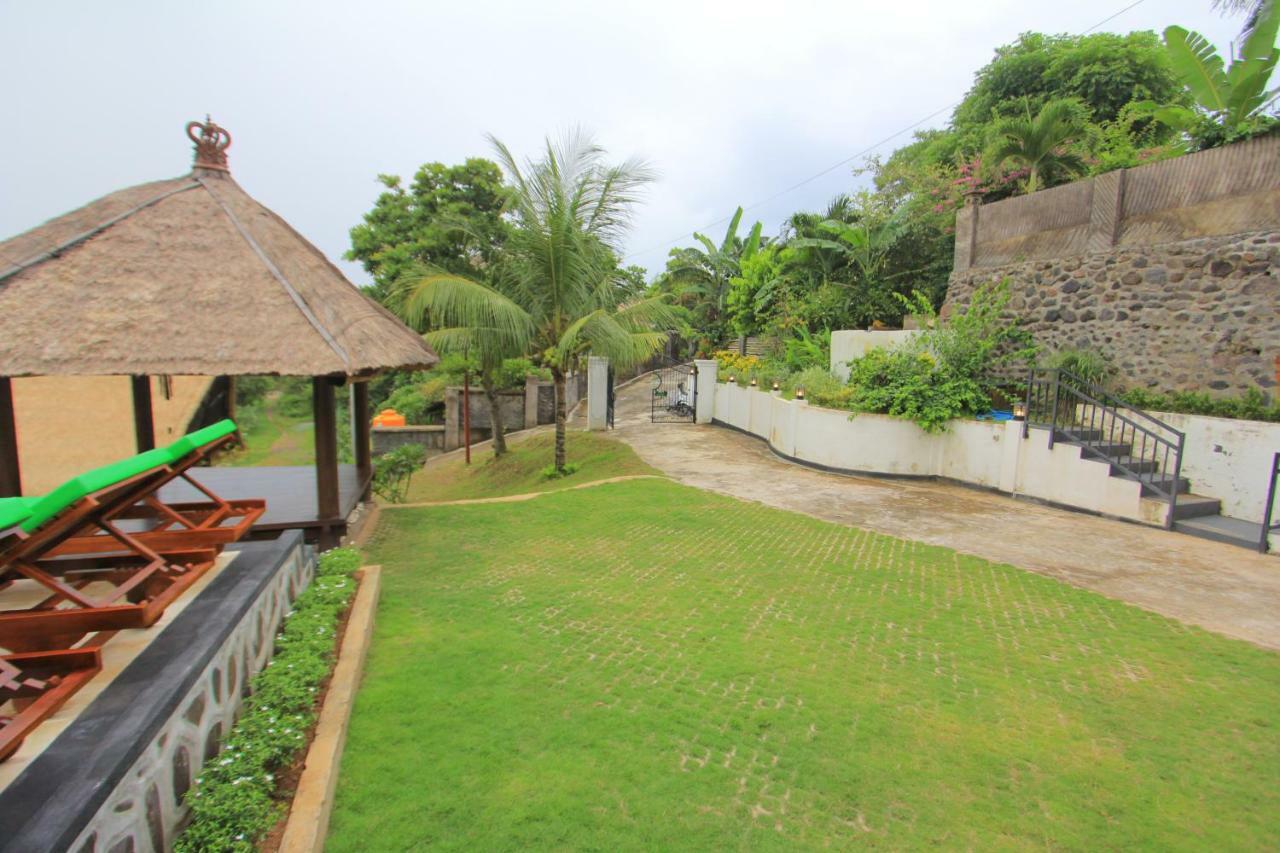 Villa Rinisha Rumah Senja Temukus Lovina Buitenkant foto